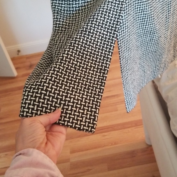 🖤🤍‼️SALE‼️Gorgeous Doncaster Raw Silk Overcoat Size Small. Black and White. - Picture 5 of 8